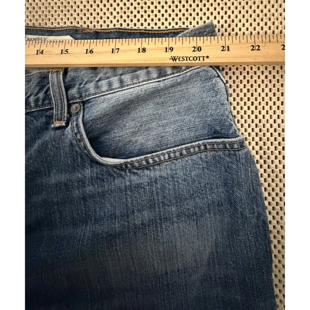 Cremieux Jeans Men Sz 42 Bootcut 30